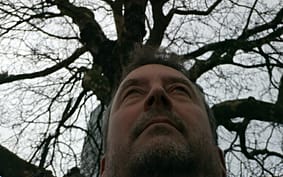 autoportrait in a park in London